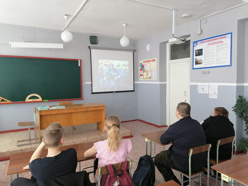 1 марта — Всероссийский открытый урок, приуроченный к празднованию Всемирного дня гражданской обороны.